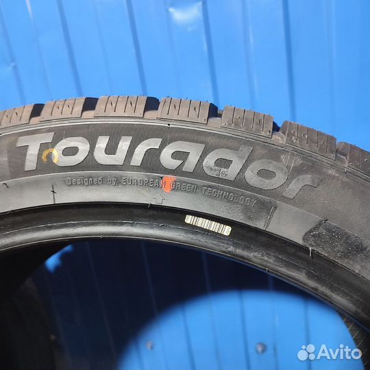 Tourador Ice Star TSW1 245/35 R20