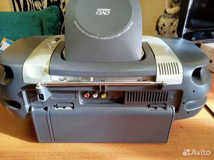 Elenberg Кассетная CD DVD магнитола на запчасти