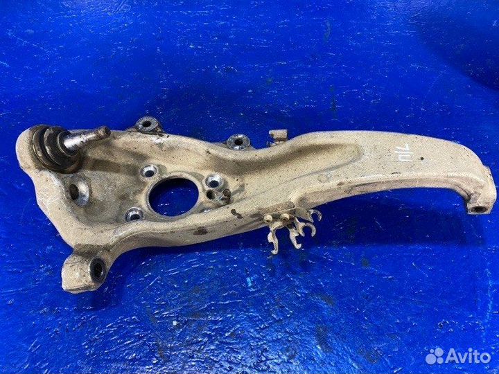 Кулак поворотный передний левый Bmw 7-Series F01