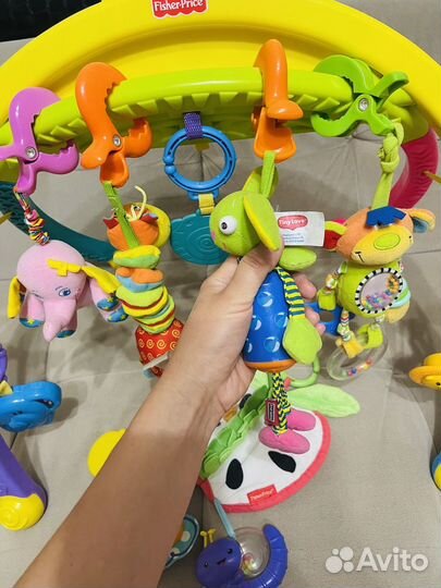 Развивающие игрушки и подвески tinylove