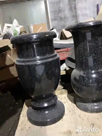 Шары и Вазы из гранита подставка в подарок