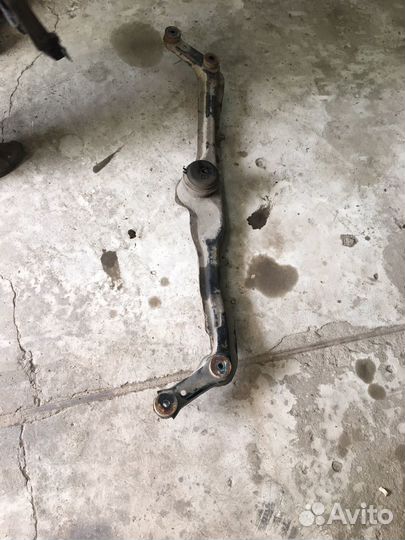 Передняя балка Volkswagen Golf 3 1.6 1996