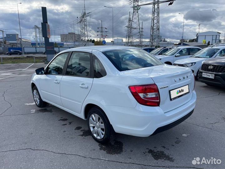 LADA Granta 1.6 МТ, 2023, 580 км