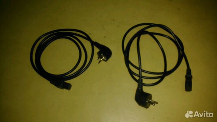 Два кабеля для компьютера