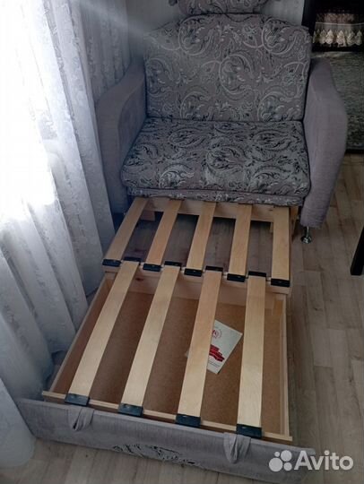 Диван