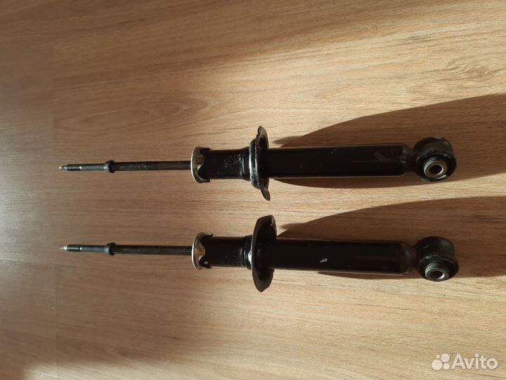 Амортизатор задний Nissan Almera classic B10RS