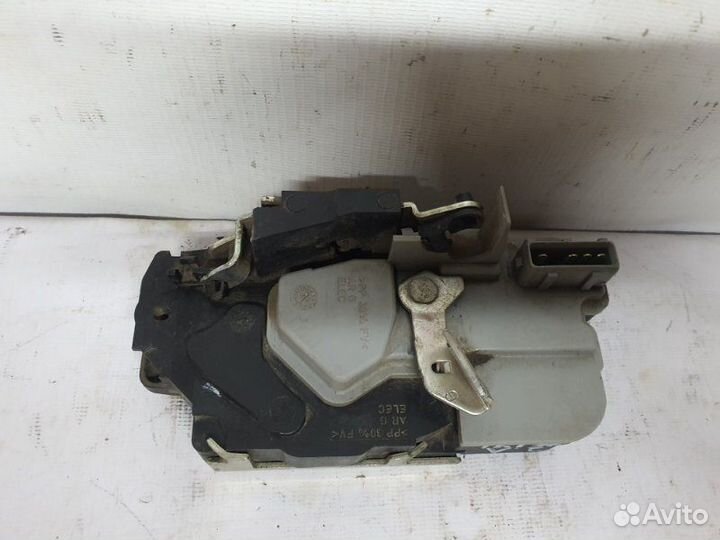 Замок двери задний левый Лада Гранта седан 11186