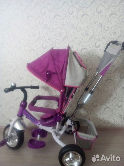 Детский велосипед с ручкой