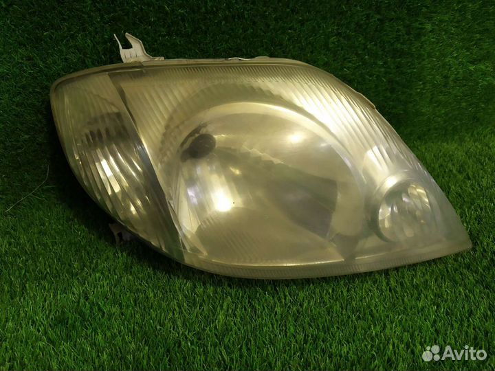 Фара правая Toyota Corolla