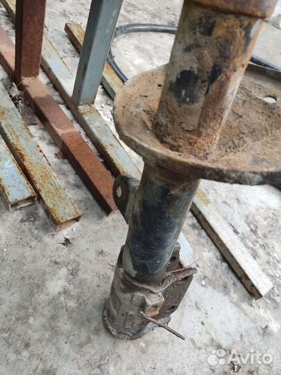 Стойка передняя левая hyundai Tucson 2008