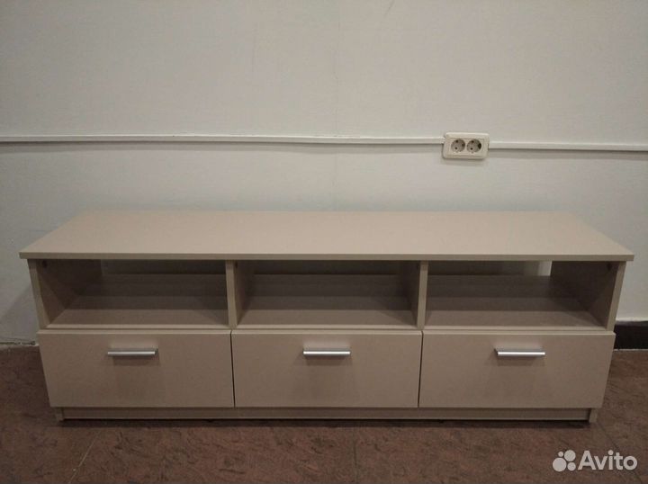 Тумба под телевизор