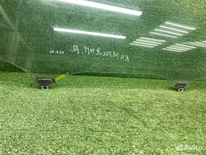 Стекло двери переднее правое Kia Shuma