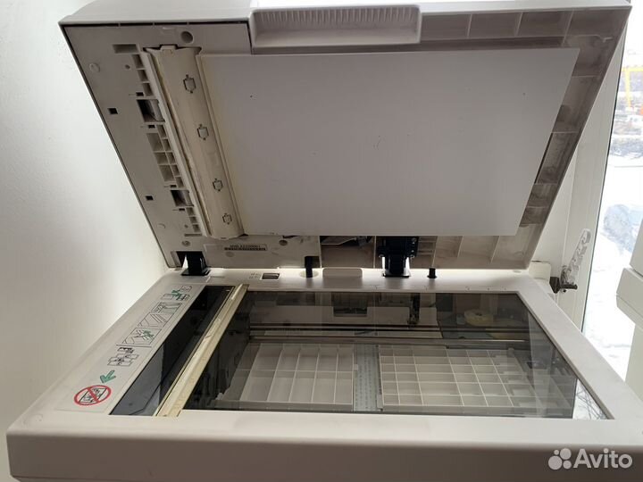 Цветной лазерный принтер Xerox Phaser 6180MFP