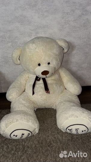 Большой плюшевый мишка