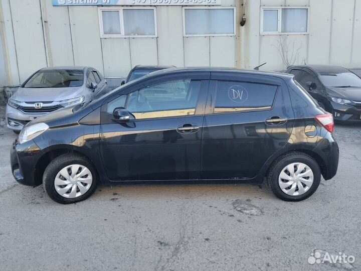 Toyota Vitz 1.0 CVT, 2017, 11 000 км