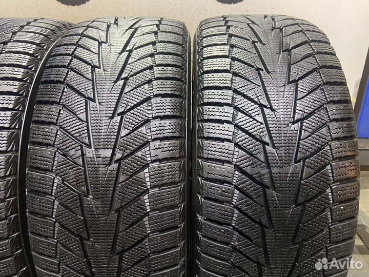 Hankook Winter I'Cept iZ 2 W616 225/45 R17 94T