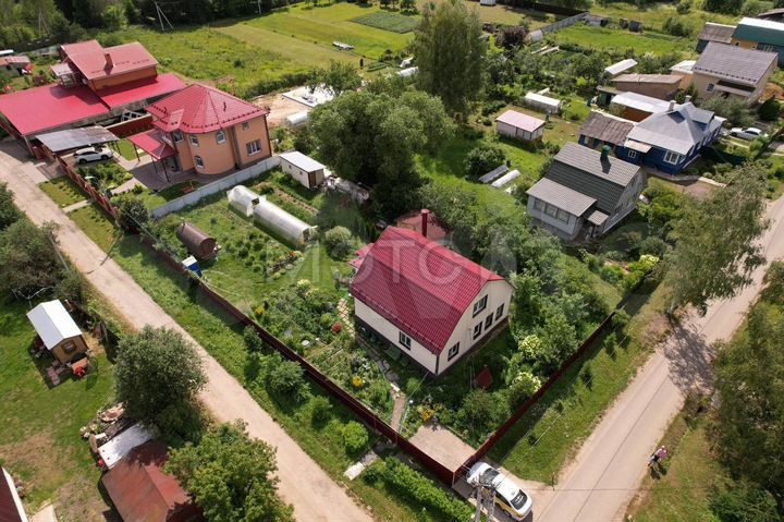 Дом 141,4 м² на участке 9,4 сот.