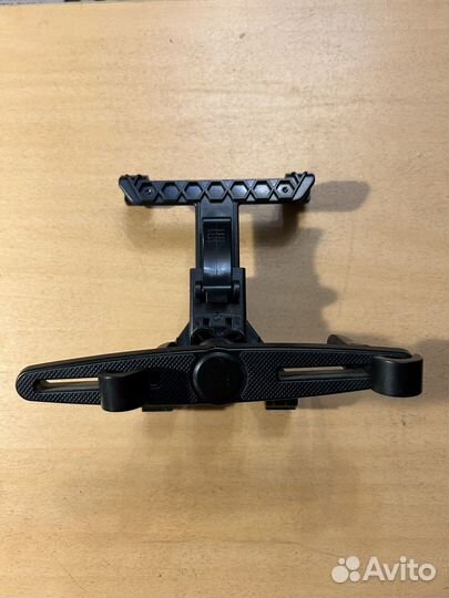 Держатель для планшета на подголовник