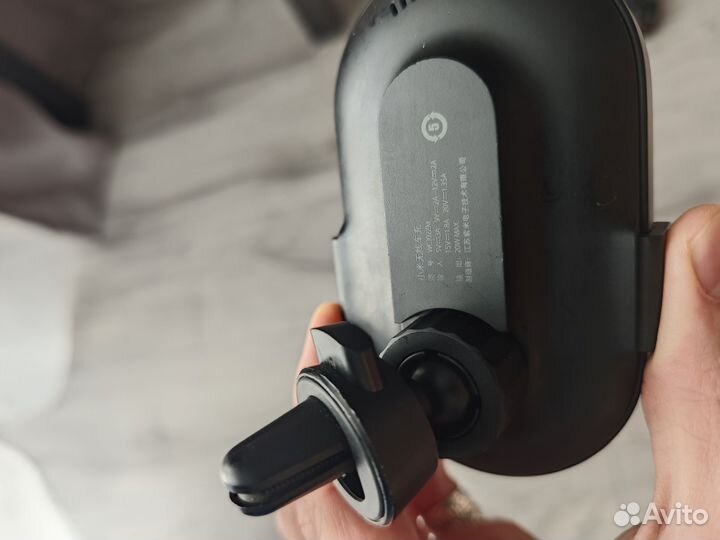 Держатель с беспроводной зарядкой Xiaomi 30W