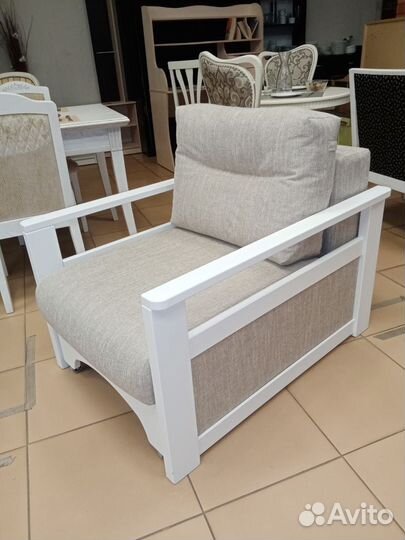 Кресло-кровать деревянное Янтарь