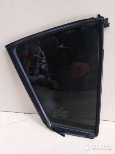 Стекло двери задней правой форточка Mazda Mazda 3