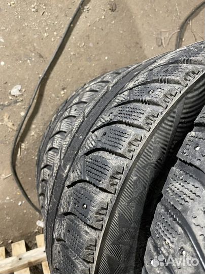 Bridgestone Ice Cruiser 7000 245/45 R17