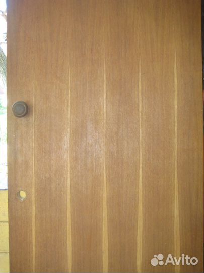 Дверное полотно,массивное,шпонированное дубом