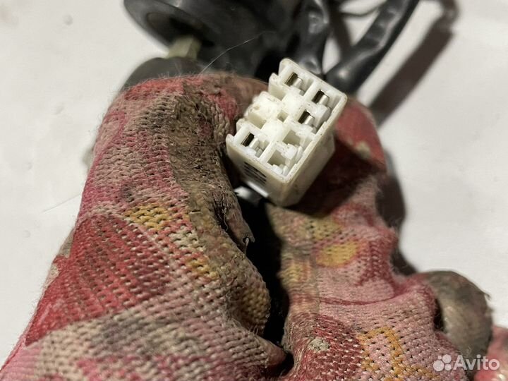 Замок зажигания Hyundai Solaris 1