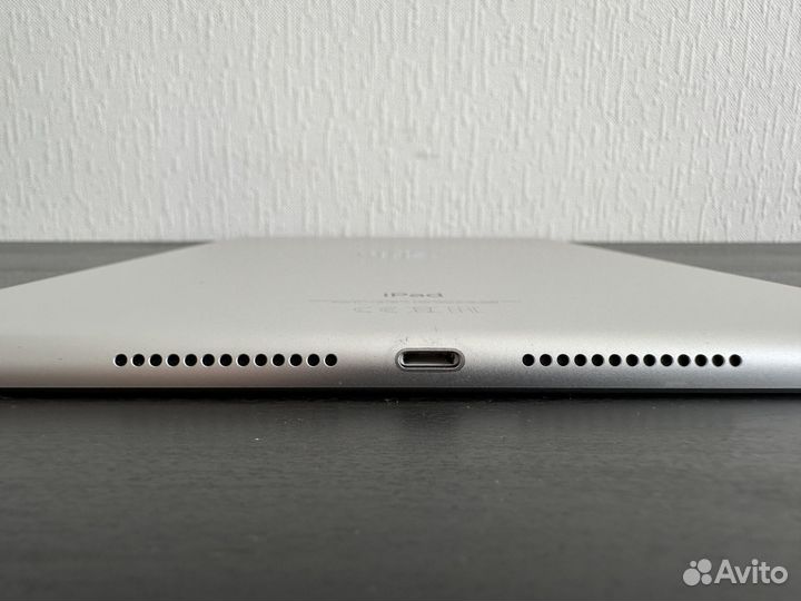 Планшет Apple iPad 10.2 (2021) Wi-Fi 64гб