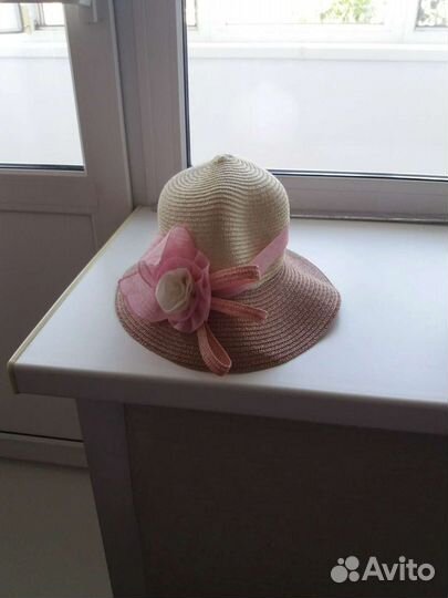 Шляпа соломенная и шляпа демисезонная
