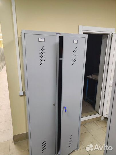 Шкаф металлический для раздевалок