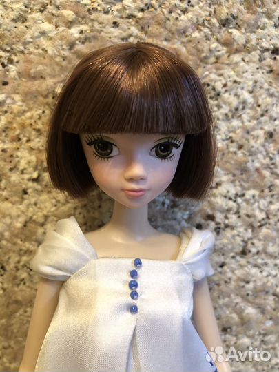 Кукла типа Барби