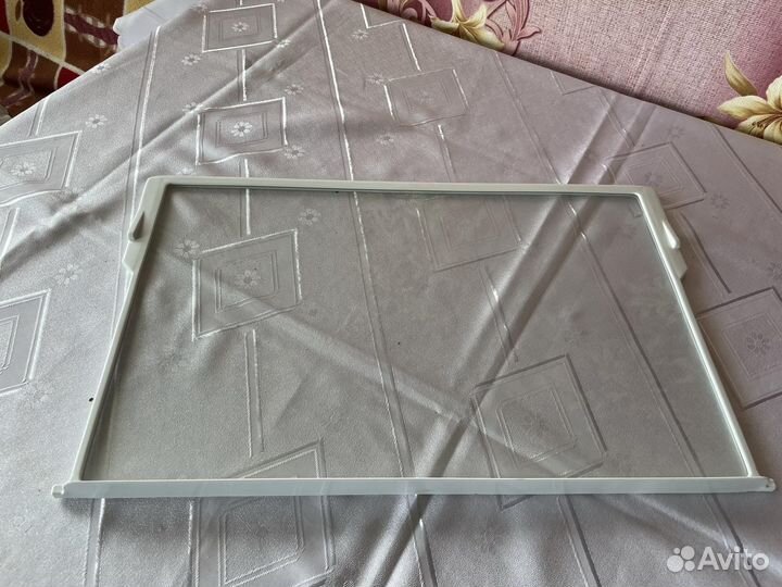 Полка стеклянная для холодильника Атлант