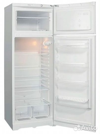Двухкамерный холодильник Indesit TIA 16