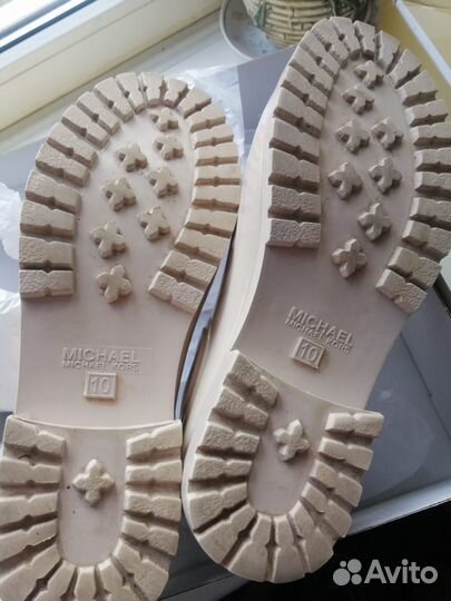 Резиновые сапожки женские