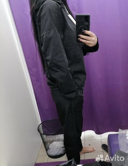 Женский спортивный костюм