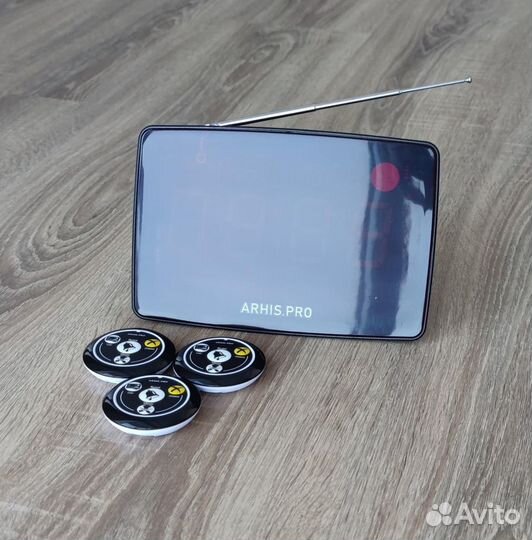 Кнопка вызова официанта и сигнальное табло вызова