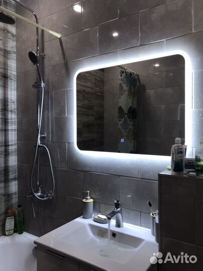 Зеркало с подсветкой для ванной