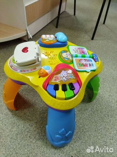 Развивающий столик fisher price