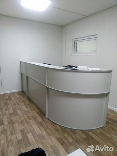 Офисная модульная стойка администратора