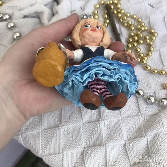 Ватная елочная игрушка Красная шапочка