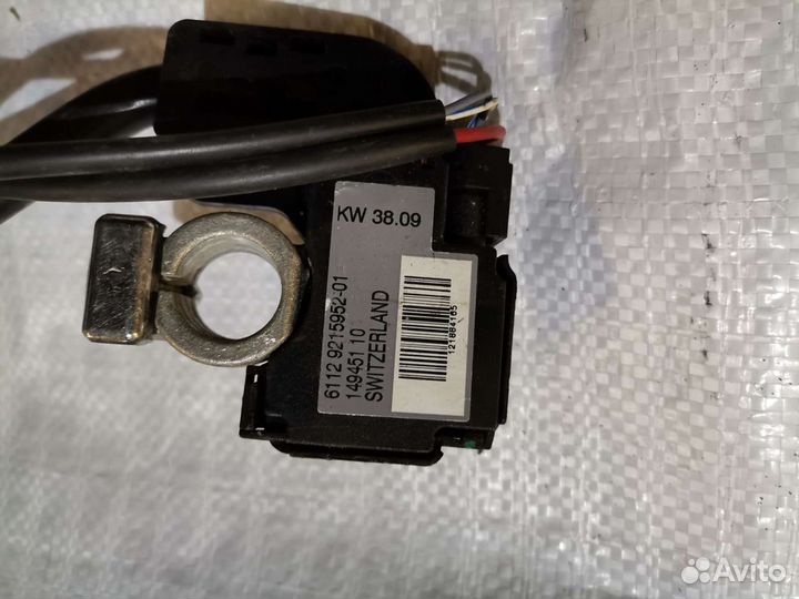 BMW 3 E90 клемма аккумулятора с пирапатроном