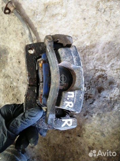 Суппорт передний правый Geely Mk Cross LG1 MR479QA