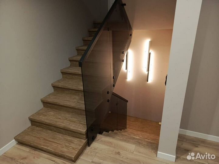 Стеклянные перила для лестниц