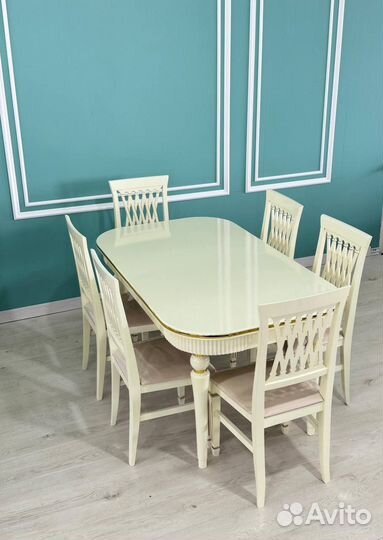 Комплект стол и стулья. В наличии
