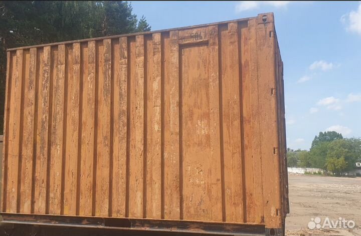 В продаже морской контейнер