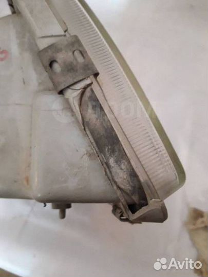 Фара передняя левая Volvo 440