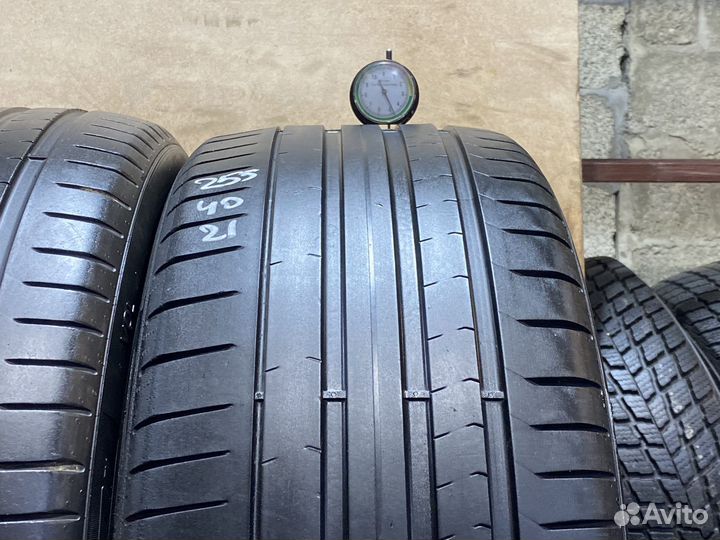 Pirelli P Zero PZ4 255/40 R21
