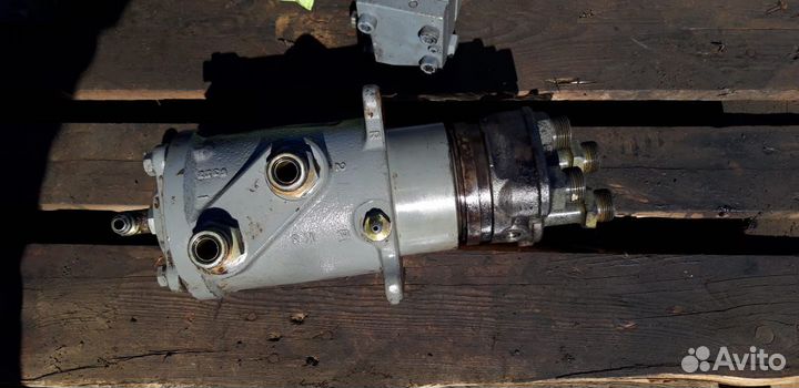 Центральный коллектор 9101521 Hitachi ZX200-3