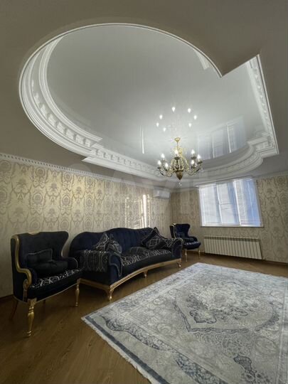 4-к. квартира, 130 м², 5/10 эт.